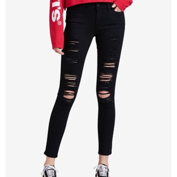 black distressed levis